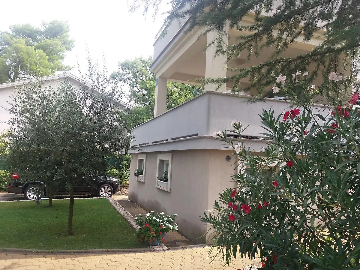 Apartments Atrium Malinska 0*,